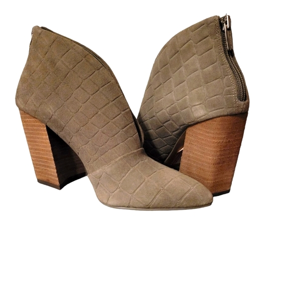 Vince Camuto Steevera Bootie Suede Grey size 7 - Picture 2 of 10